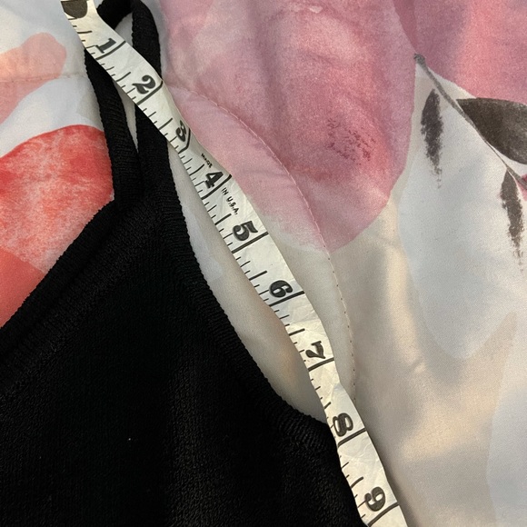 Designer Knitted tank top - Picture 5 of 6